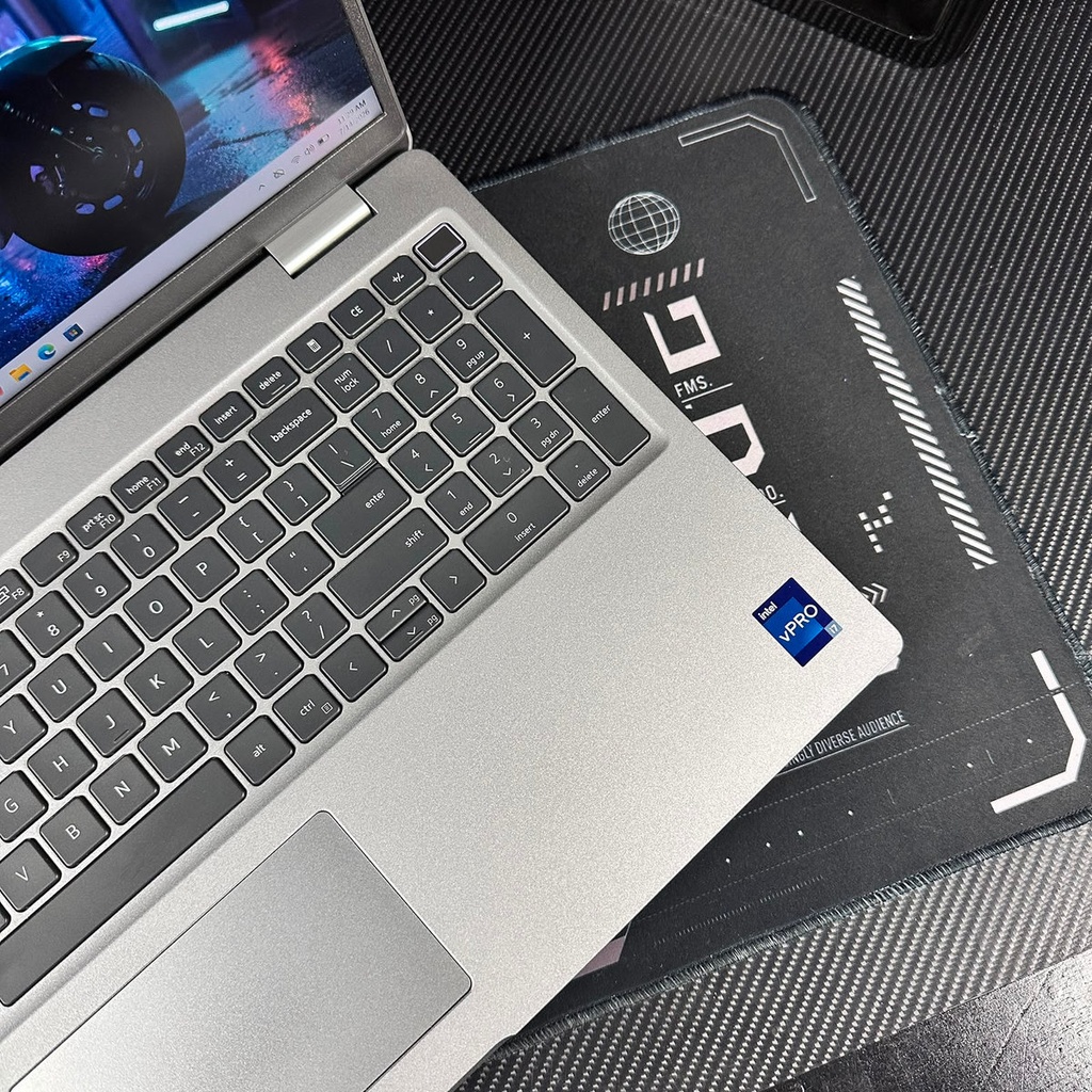 Dell Latitude 5530 / i7 1265U / 16GB RAM / 512GB SSD Nvme / 15.6" FHD (1)