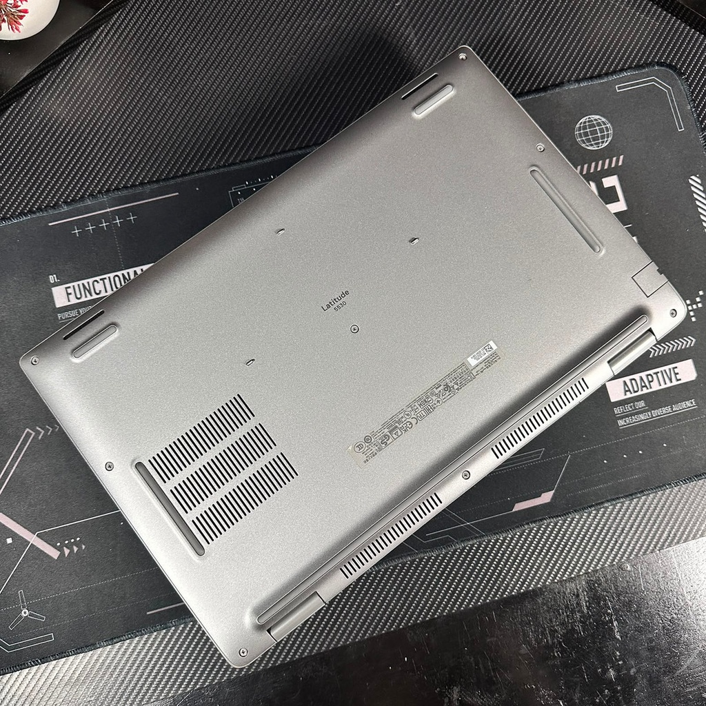 Dell Latitude 5530 / i7 1265U / 16GB RAM / 512GB SSD Nvme / 15.6" FHD (9)