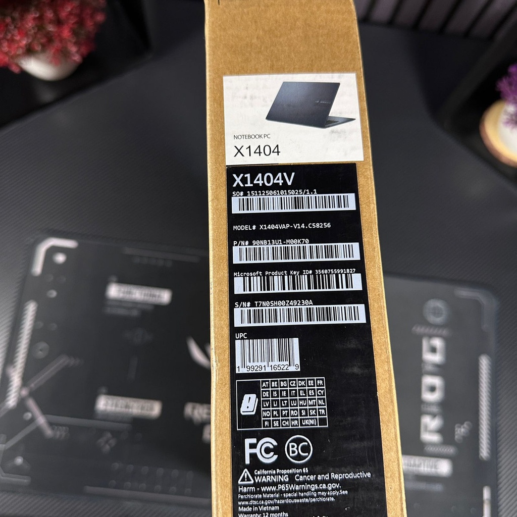 ASUS - Vivobook 14 / Intel Core 5 120U / 8GB RAM / 256GB SSD / 14"FHD (1)