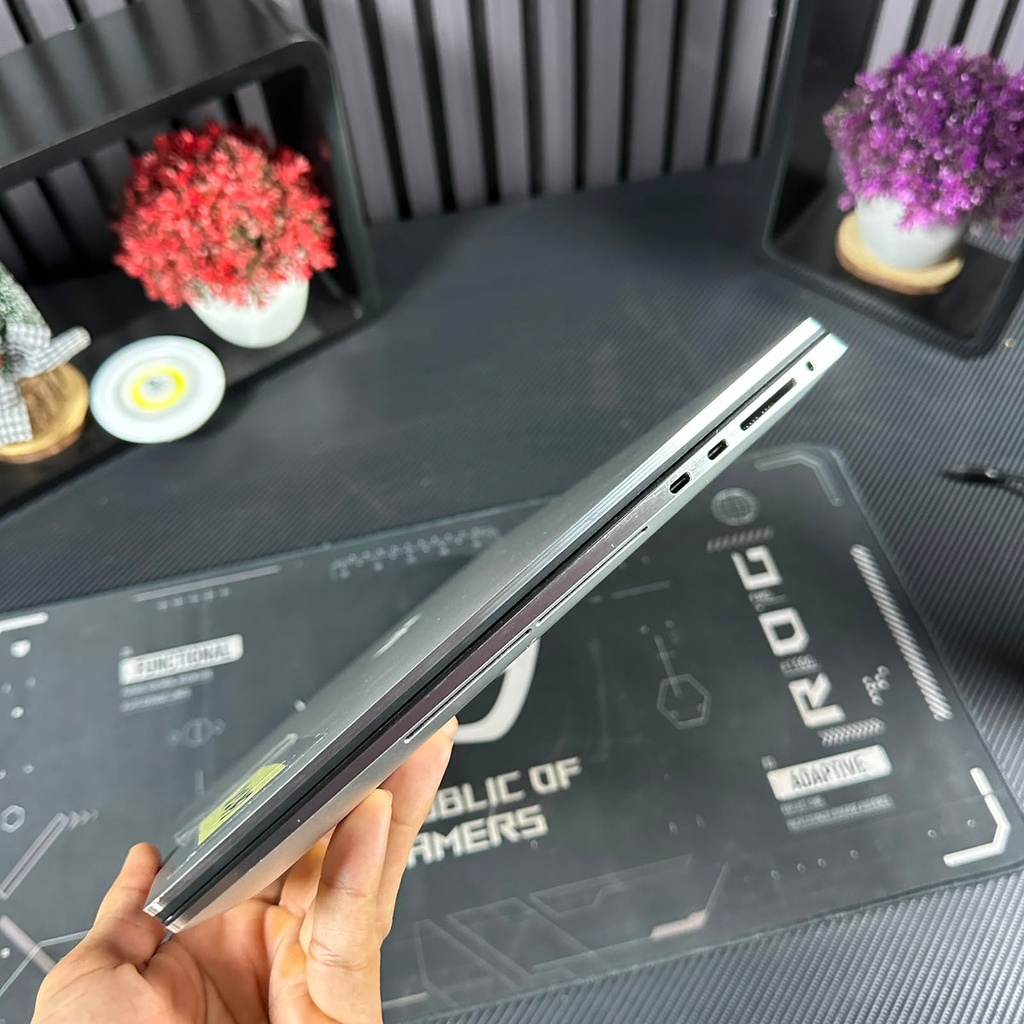 Dell XPS 17 9700 / i7 11800H / RTX 3060 6GB / 16GB RAM / 1TB SSD / 17.3" 4K Tactil (5)