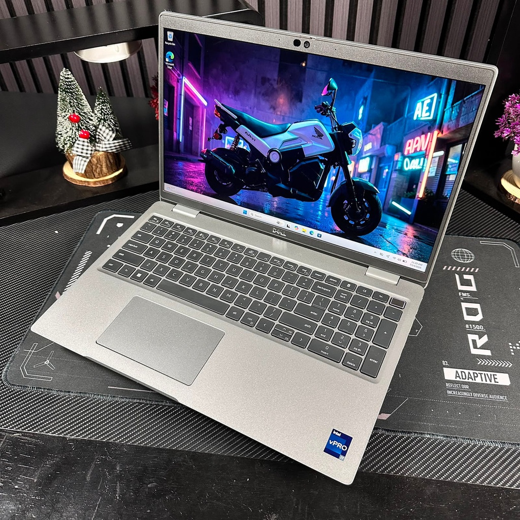 [GK1330] Dell Latitude 5530 / i7 1265U / 16GB RAM / 512GB SSD Nvme / 15.6" FHD (Excelente)